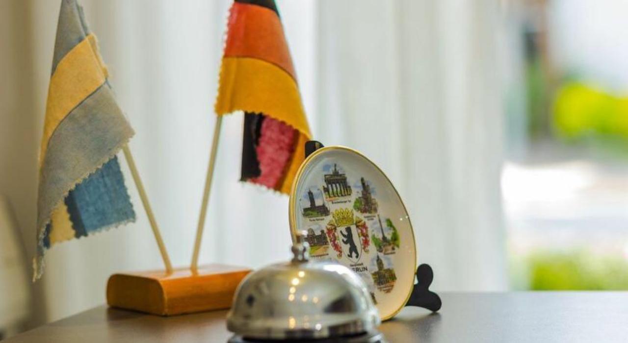 Hotel Berlin Pinamar Exteriör bild